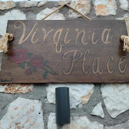 Virginia Place Athéras Esterno foto